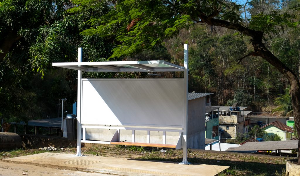 PMVG implanta novos abrigos de ônibus - Diário do Sudoeste da Bahia